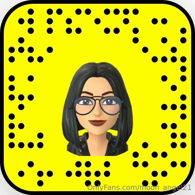 $Simi189  If you want my 18+ Snapchat   $5 a month