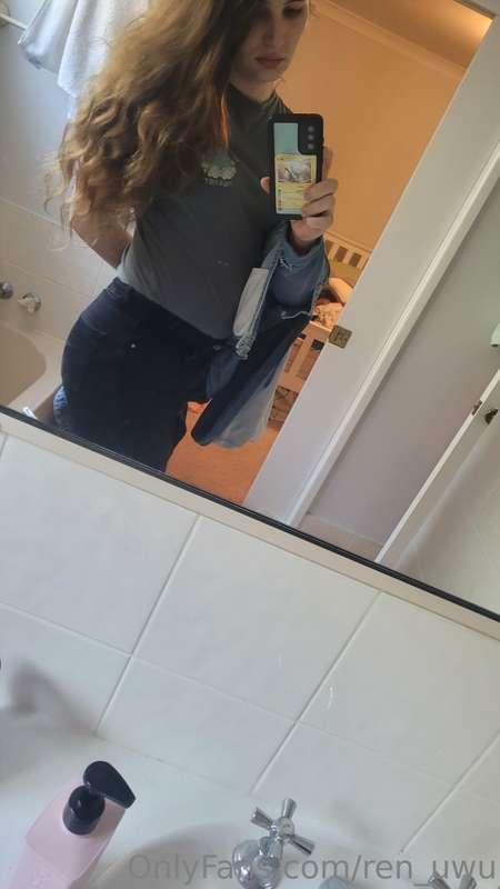 <3