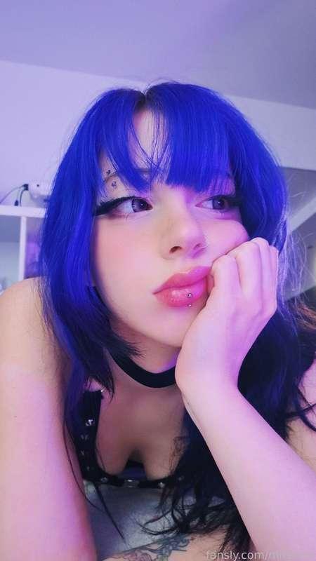 How's your weekend going? 👀💜

#egirl #vitiligo #cute #fyp #emo #alt #girlnextdoor #girlfriend #waifu #petite #horny