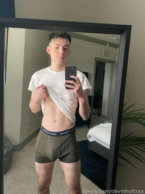 devinholtxxx image #0