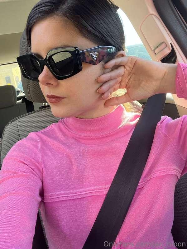 casual cutie in the car.. not wearing a bra and you can defi..
