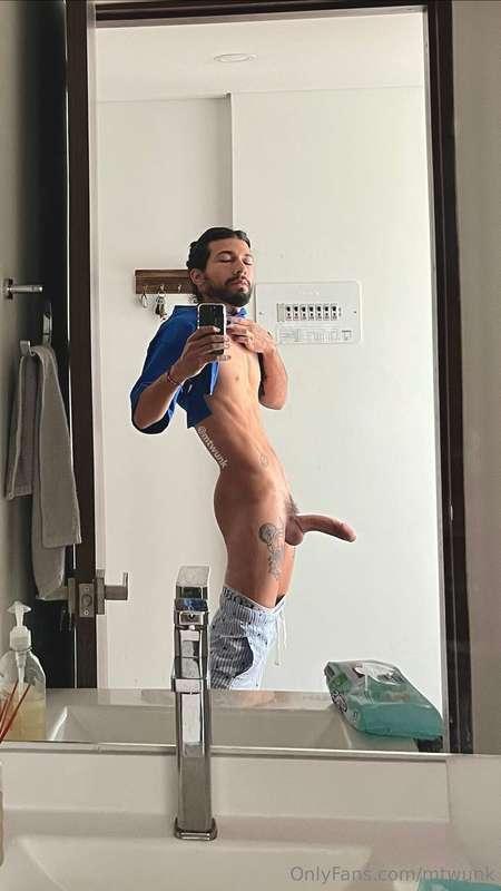 Good morning ☀️ Woke up hard af 😵‍💫🍆🔨