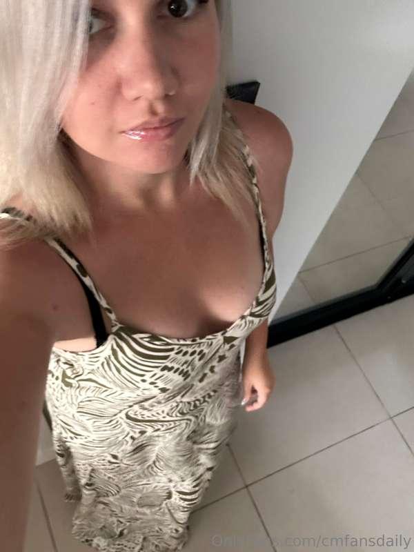 Do you want to see me get undressed