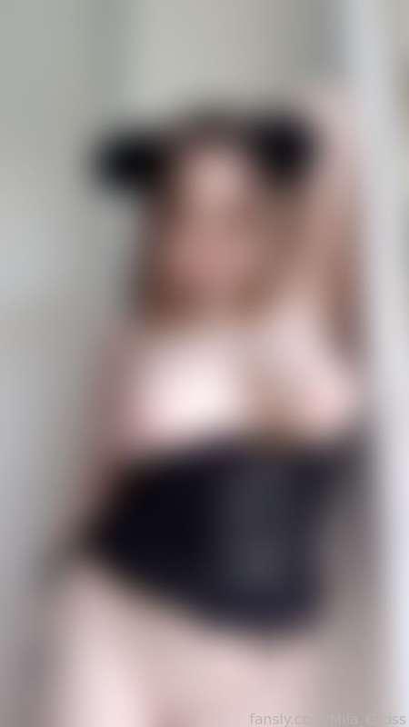 mila_gross image #0