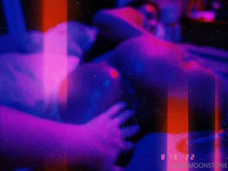 😈Send my a private message telling me what you must love abo..