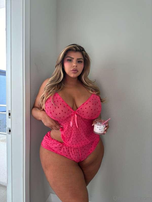 Breakfast or me? 😈