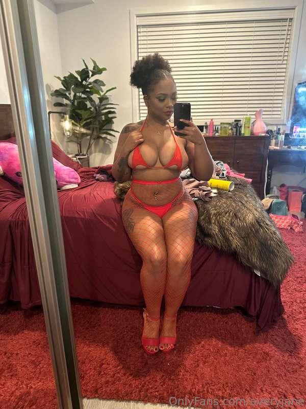 Rocking my favorite color ❣️