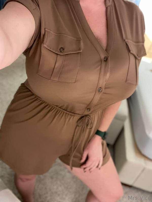 Thought I’d give yall a little peek at my super cute romper ..