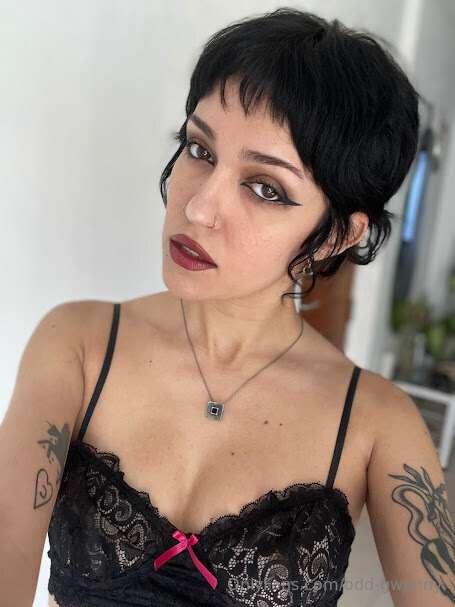 u think u could handle me? 😈
