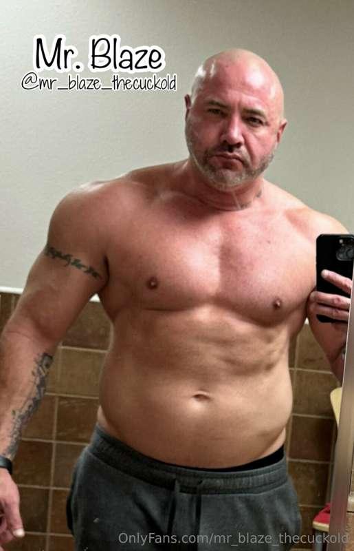 Just an ole man taking a selfie