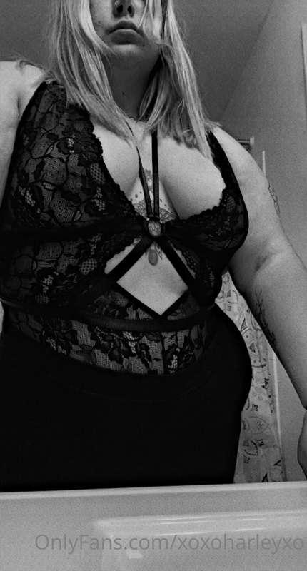 black & white 🖤🤍