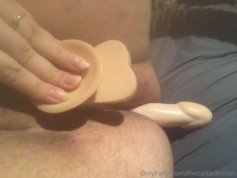 Throwback to a few years ago of me stuffing my ass deep and ..
