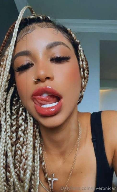 French kiss 😈