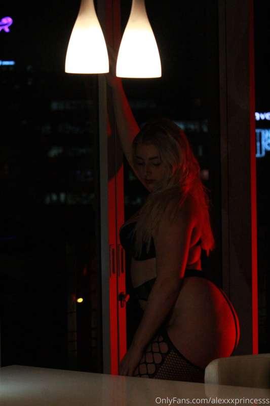 Glad you guys all loved my last locked vid... I think it's m..