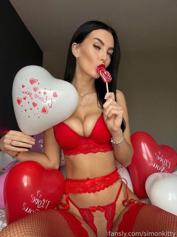 How is your Valentines mood ? ❤️🌹

#naked #nude #brunette #fyp #custom #ad #bigtits #horny #bigass #newmodel