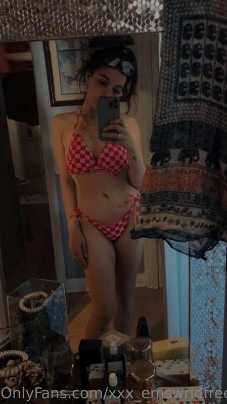 would you go swimming with me? 😉😉