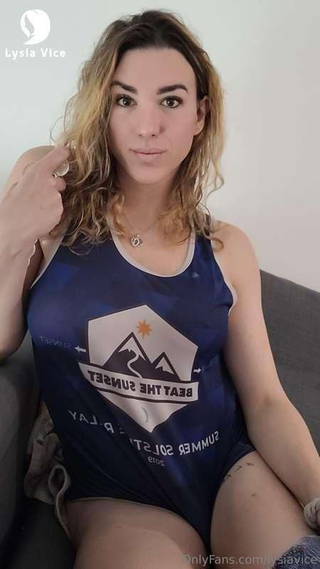 Let you the choice to taste my lips or my butt 💞