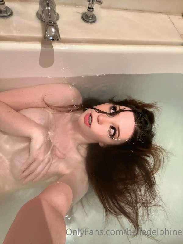 belledelphine image #4