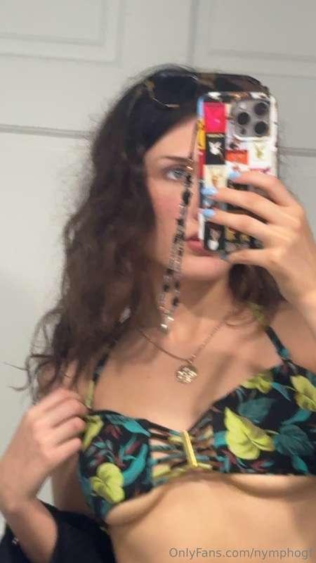 beach hair … & bewbz 