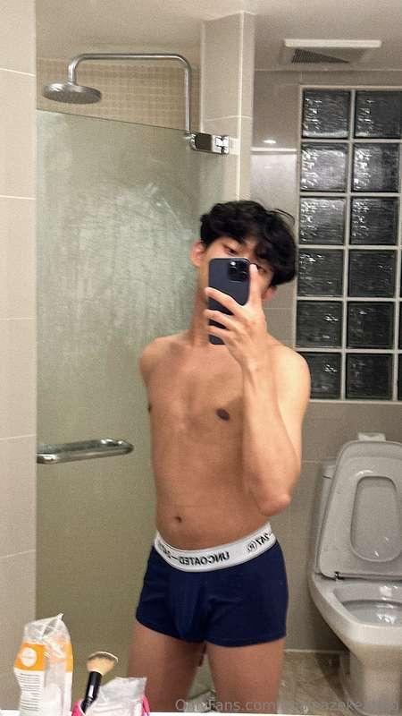 being a cute little slut in bkk 🥵