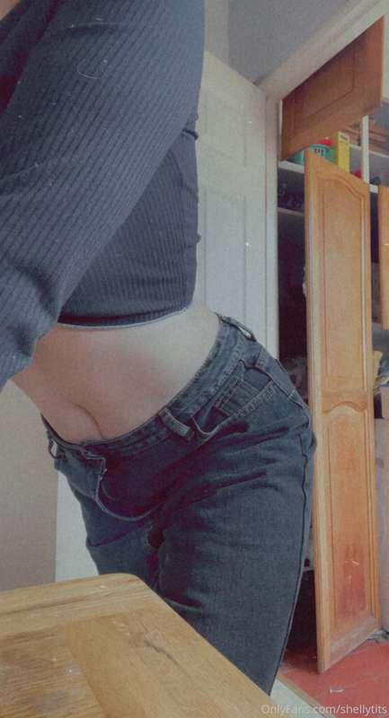 busy busy bee    hello! hope ur all doing well💖