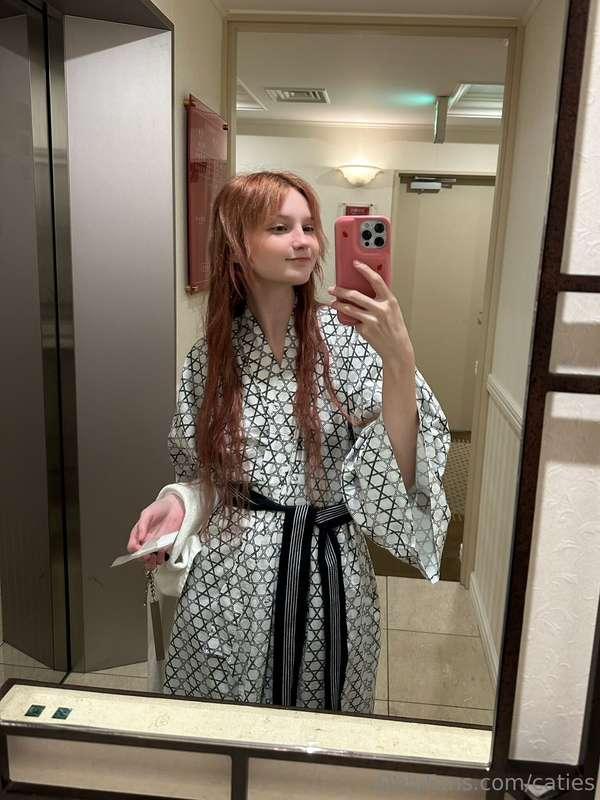 I’m in my birthday suit underneath this robe ;) dm me to see..