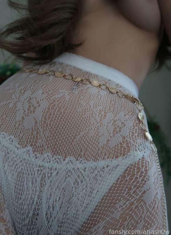 I can't decide if I like under boob or side boob better 🫣 #fyp