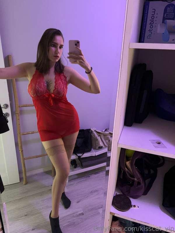Does the red color suit me? 😋🥰