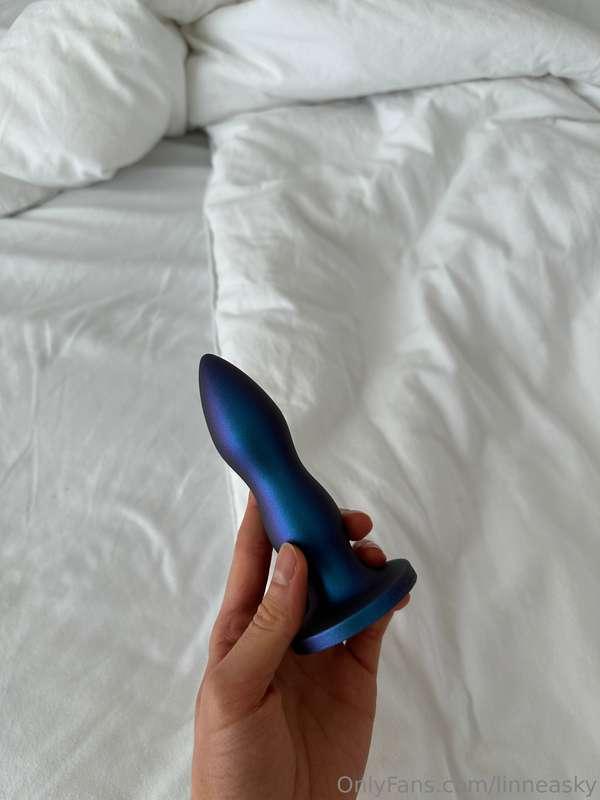 Hab ein neues Spielzeug bekommen 😍 Check your DMs 😈💦 Hast du..