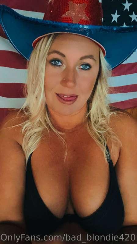 bad_blondie33 image #0