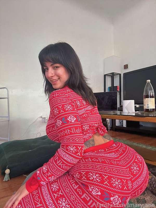 would you wear Christmas pjs with me? :3

#bigass#christmas#pjs#squirter