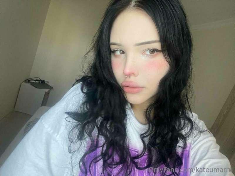 I send you a kiss from the air)