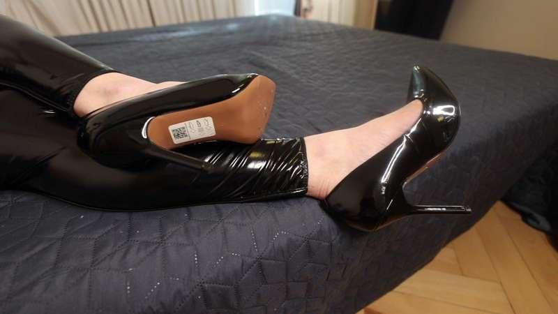 Shiny outfit in the bed