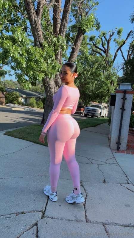 double cheeked up