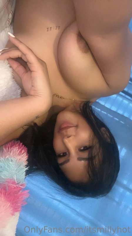 😘Hello love write me privately I have very hot content for y..