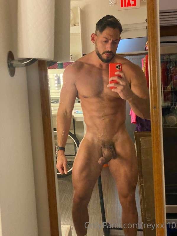 Ready to go on stage 🍆