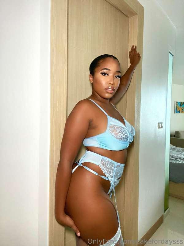 ## Message me if you’re awake?🤤