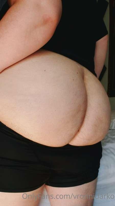 thecurvyprince main image