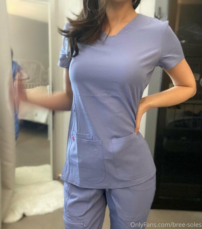 I got new scrubs, what do you think?
