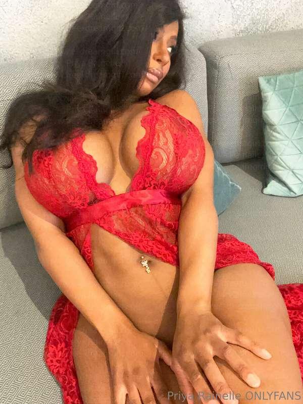 priyarainelle image #1