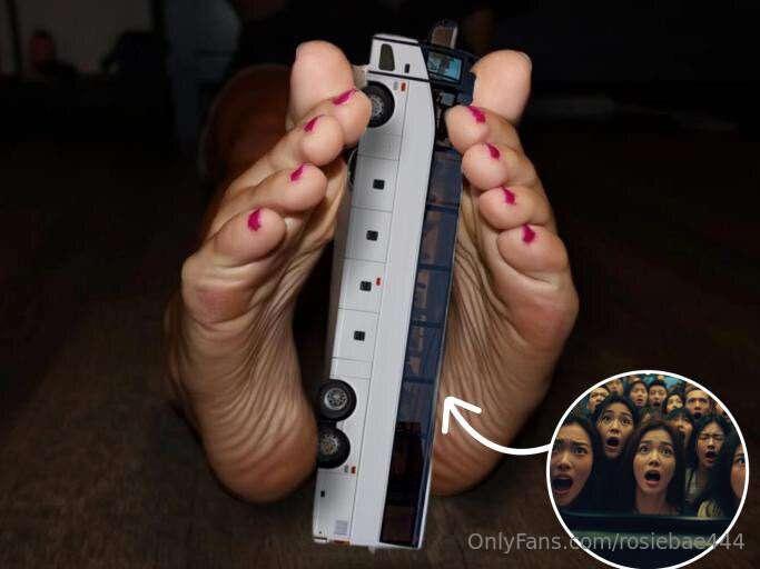 enjoy these giantess edits 