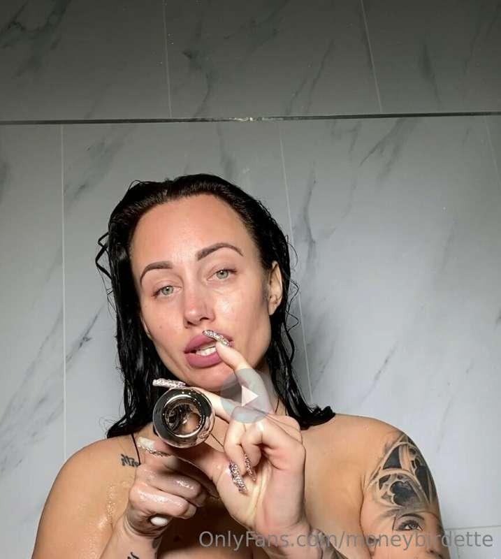 💦Tunnel toy orgasm💦
I bought this thinking I could fit it in..
