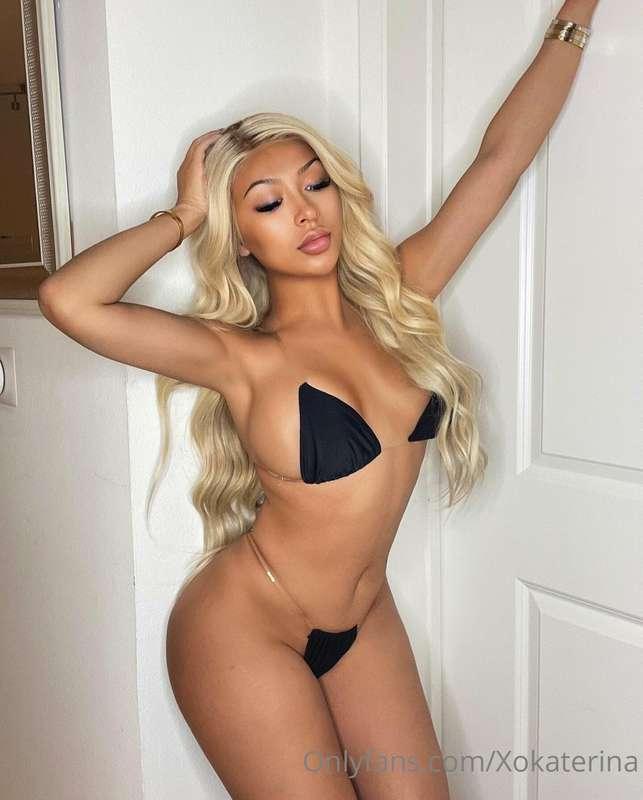 atomicbarbie69 image #1