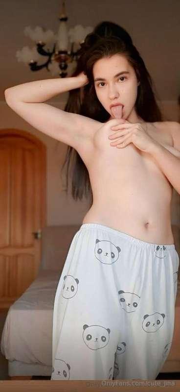 🔞 @liza.sweet 😈 Juicy girl with no limits 🔞😈 She shoots incr..