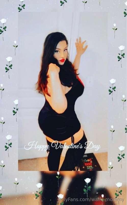 Happy Valentine’s Day
Some tits and thighs for you ❤️😘😘