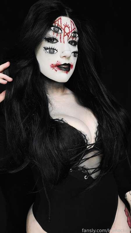 You got me in a ✨️chokehold✨️