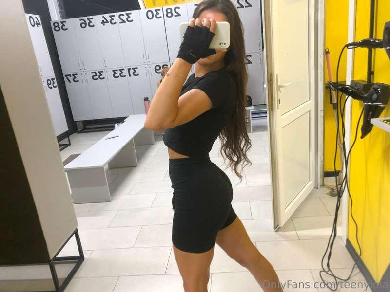 New day, old gym💪🍑🍑🍑🍑