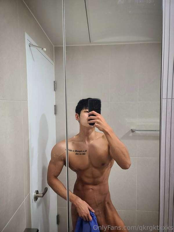 힘차게 눈 뜨자마자 바디체크 해봤으나 매운맛 조절 바로 실패🤦‍♂️... 19금요일 이니까 일단은 지우진 않..