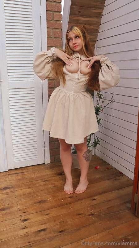 Do you think I looked good in this dress? It's because you h..