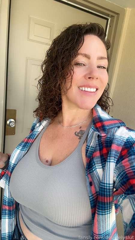 Cute

#curvy #curvywoman #fyp #bbw #bigbooty #ass #mommy #milf #stepmom #fetish #sexy #tatted #brunette #taboo #anal #sex 